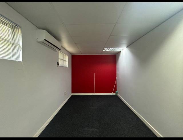 180M² OFFICE TO LET IN WESTVILLE